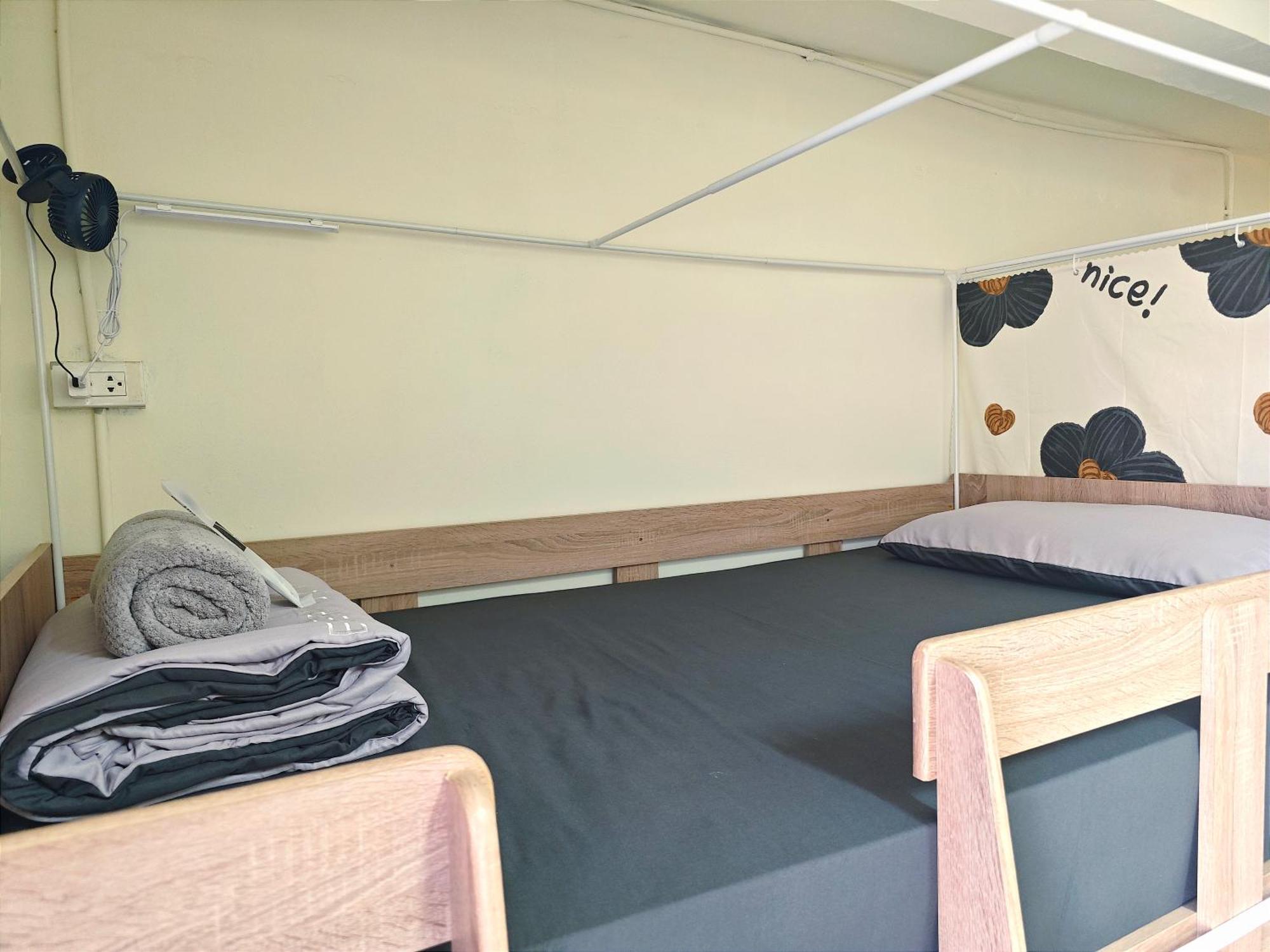 Panda Lodge Home Stay بانكوك الغرفة الصورة