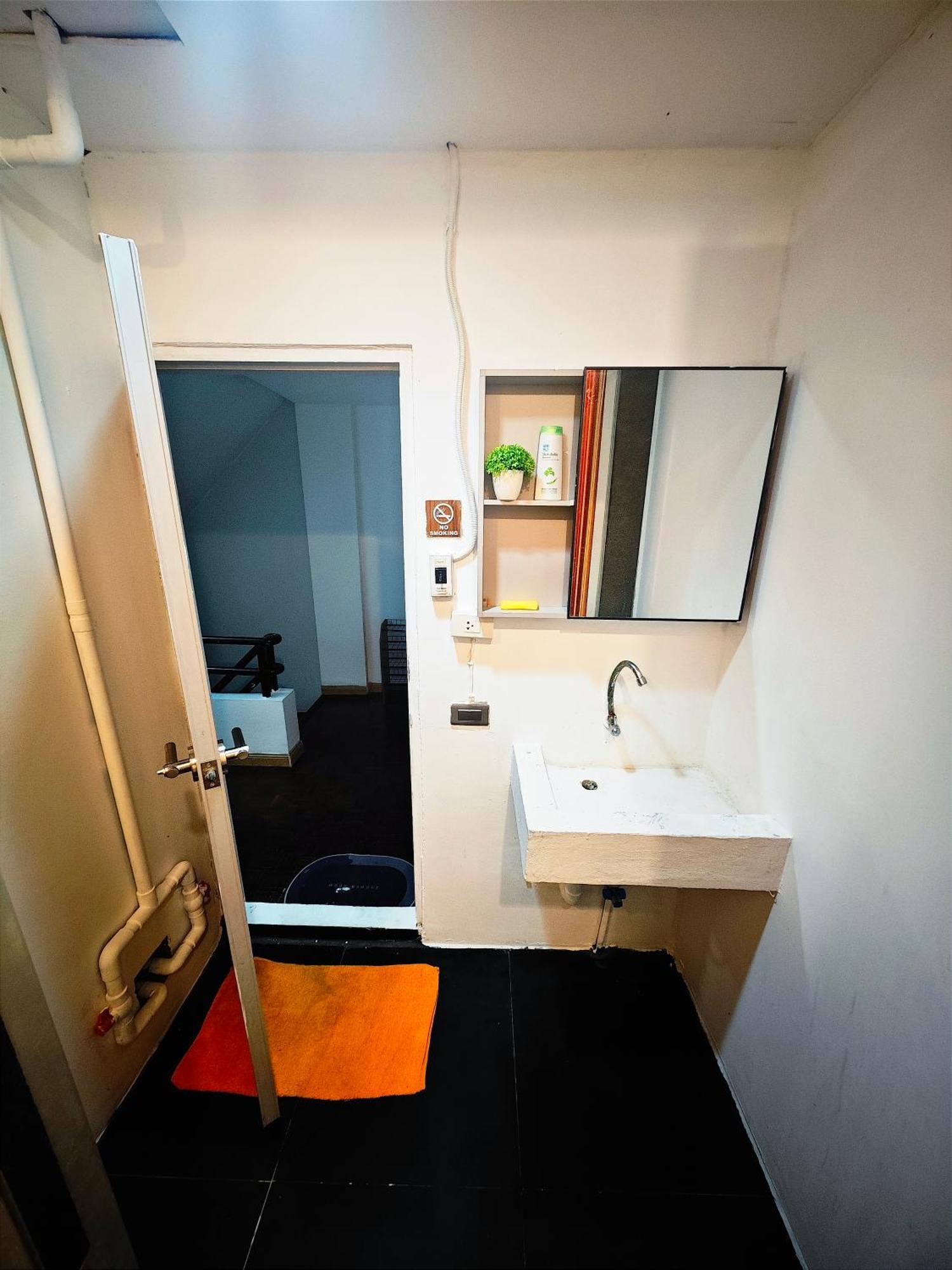 Panda Lodge Home Stay بانكوك المظهر الخارجي الصورة